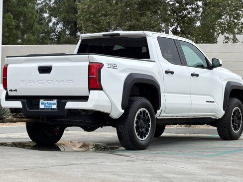 Used 2024 Toyota Tacoma TRD Off-Road AWD/4WD image 7