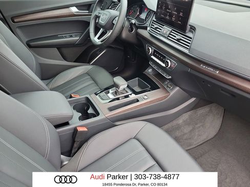 Used 2023 Audi Q5 2.0T Premium w/ Convenience Package AWD/4WD image 12