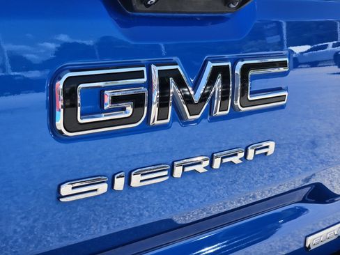Used 2023 GMC Sierra 1500 Elevation AWD/4WD image 15