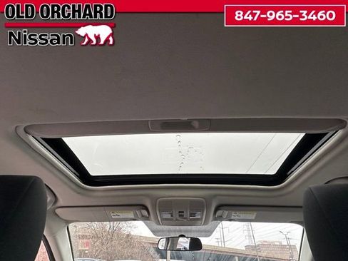 Used 2015 MAZDA MAZDA3 i Touring w/ Technology Package image 11