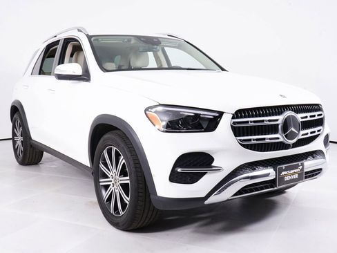 Used 2025 Mercedes-Benz GLE 450e 4MATIC image 17