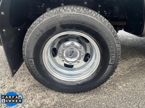 Used 2022 Ford F350 Lariat w/ Lariat Value Package AWD/4WD image 9