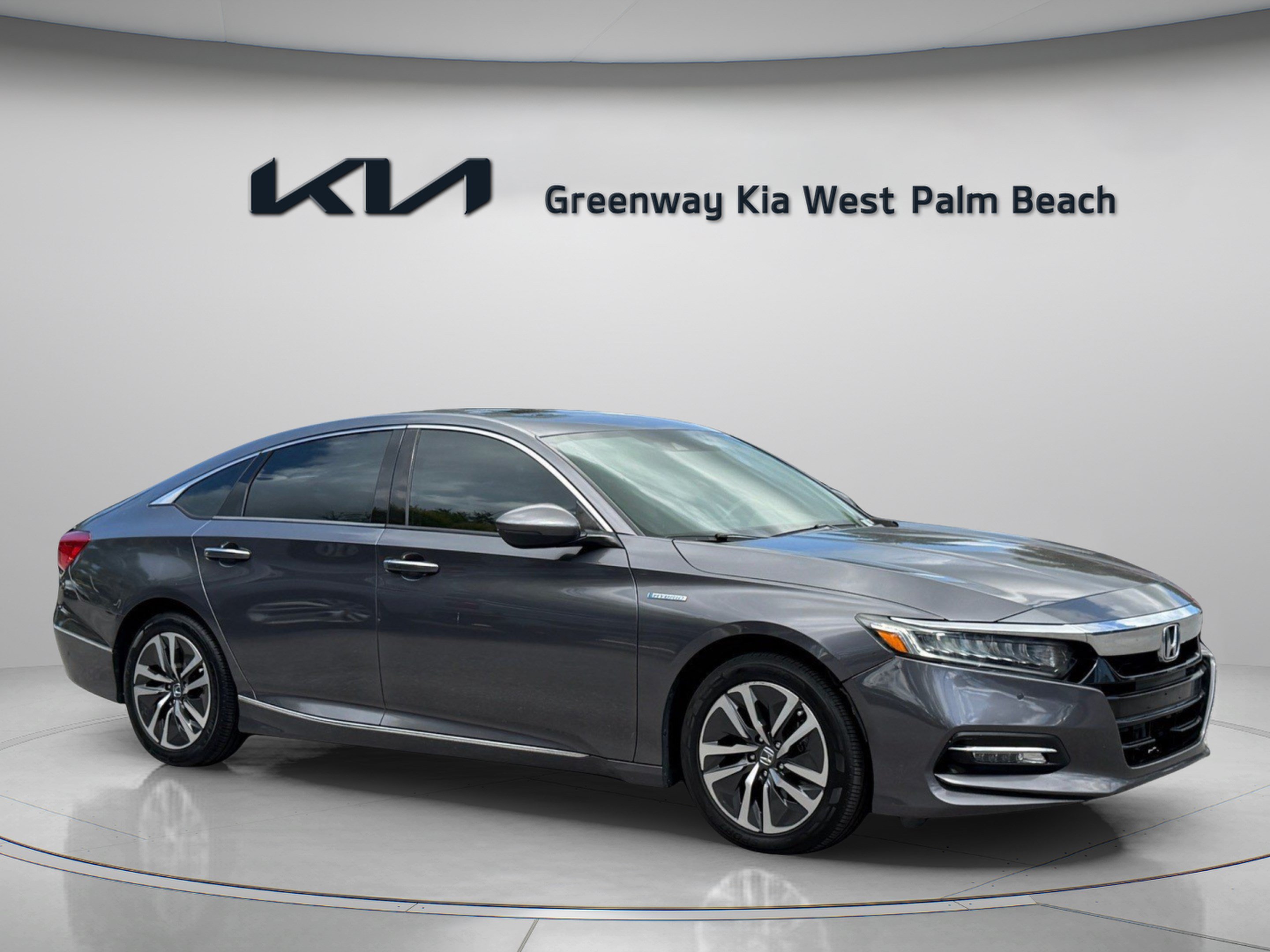 Used 2019 Honda Accord Touring image 1