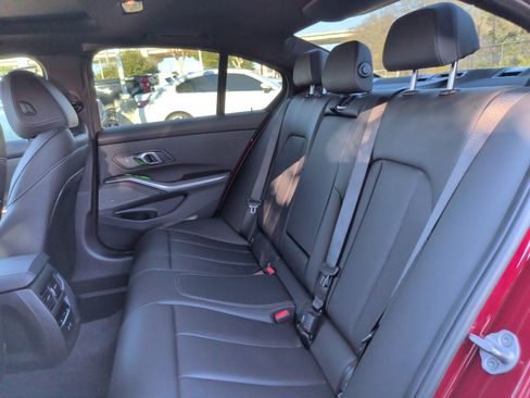 Used 2026 BMW 330i Sedan w/ M Sport Package RWD image 37