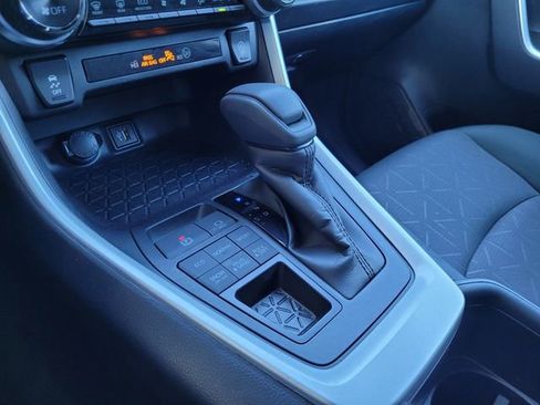 Used 2025 Toyota RAV4 XLE image 12