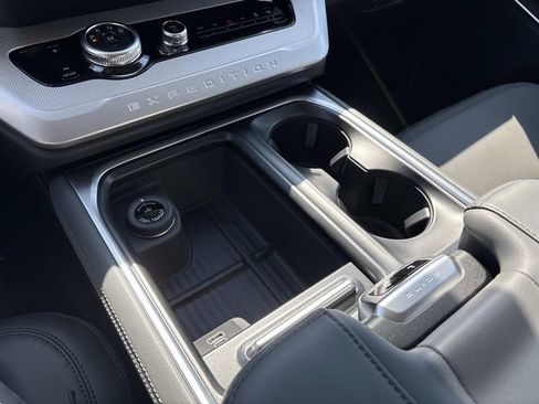 New 2026 Ford Expedition Active RWD image 29