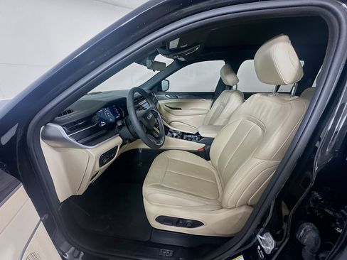 Used 2023 Jeep Grand Cherokee 4WD 4xe w/ Luxury Tech Group II image 13