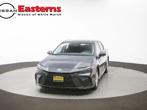 Used 2025 Toyota Camry LE FWD image 54