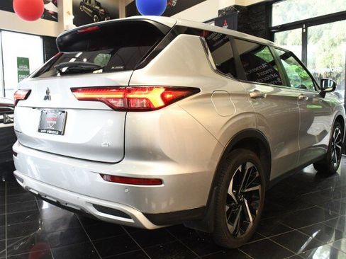 Used 2024 Mitsubishi Outlander SE AWD/4WD image 15