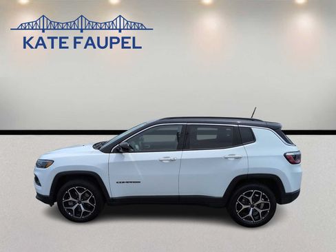 Used 2025 Jeep Compass Limited AWD/4WD image 4