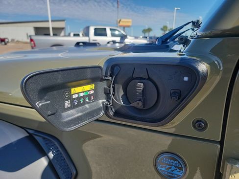 Used 2025 Jeep Wrangler Unlimited Sport S 4xe w/ Convenience Group AWD/4WD image 6