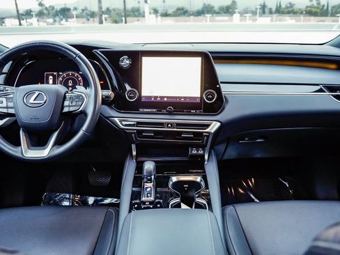 Used 2024 Lexus RX 350 FWD w/ Technology Package image 15