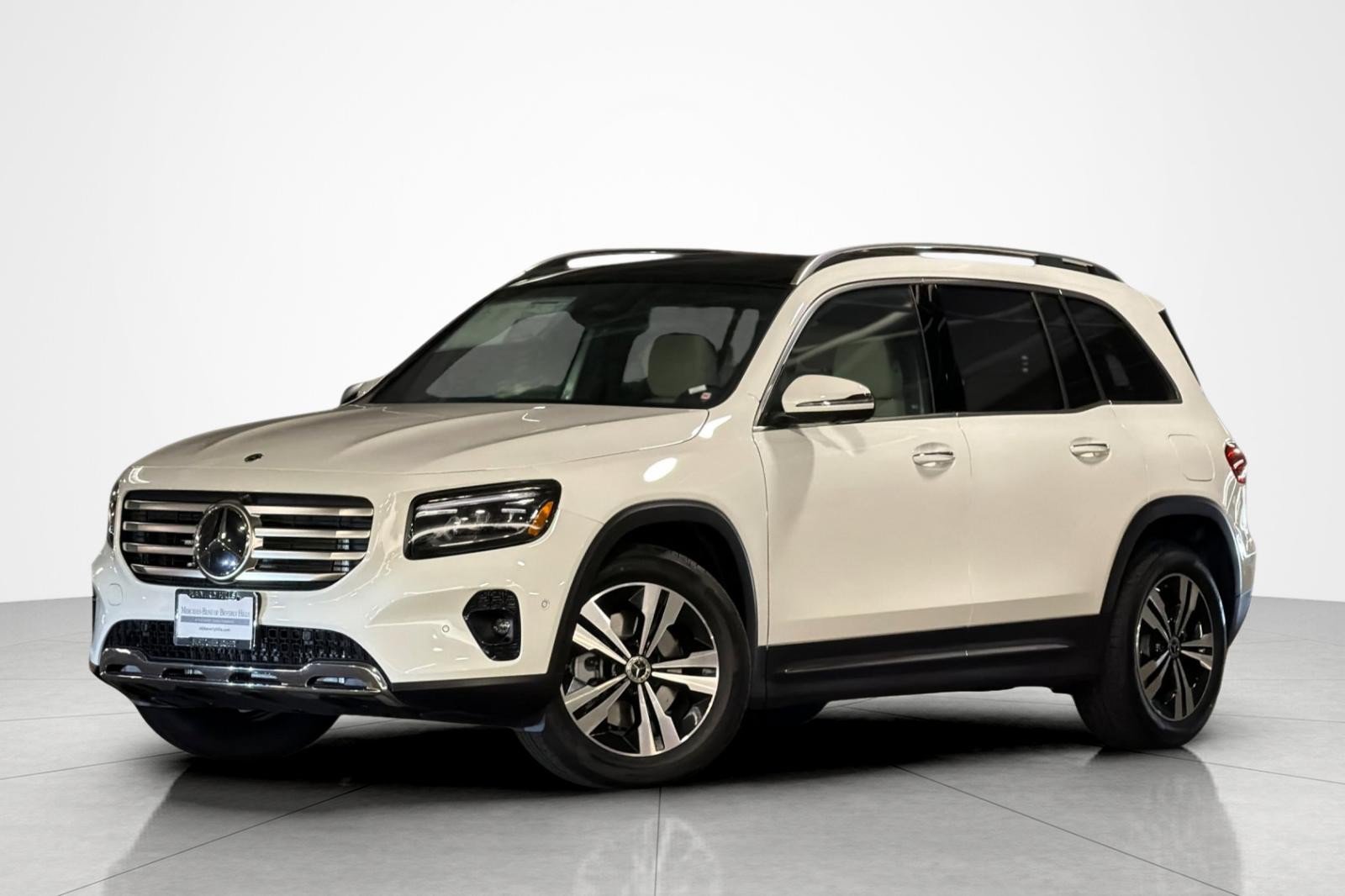New 2026 Mercedes-Benz GLB 250 image 1