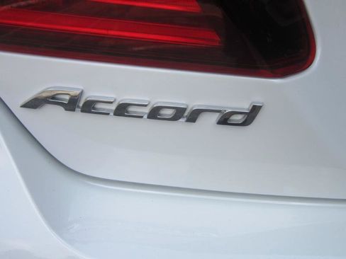Used 2017 Honda Accord EX-L image 29