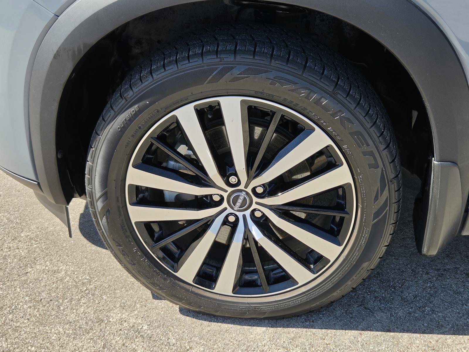 Certified 2023 Nissan Pathfinder Platinum FWD image 10