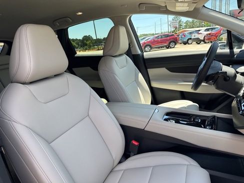 New 2025 Nissan Murano SV image 15