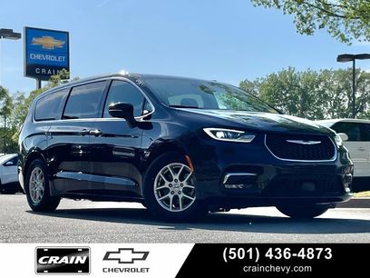 Used 2023 Chrysler Pacifica Touring-L