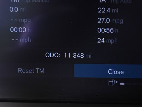 Used 2025 Volvo XC60 B5 Plus image 15