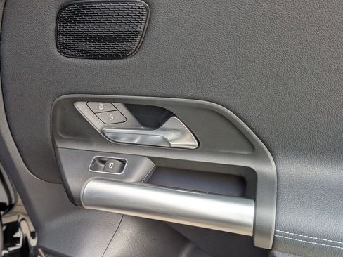 Certified 2025 Mercedes-Benz GLA 250 4MATIC image 31