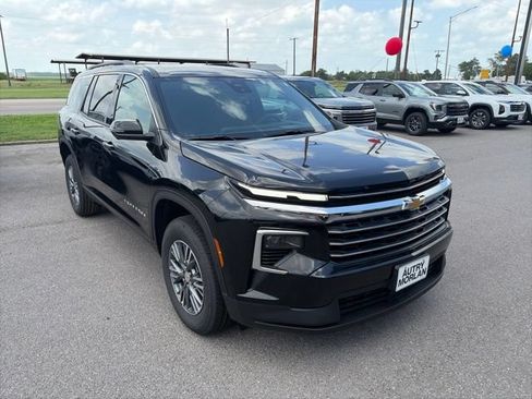 New 2026 Chevrolet Traverse LT w/ Driver Confidence Package AWD/4WD image 8