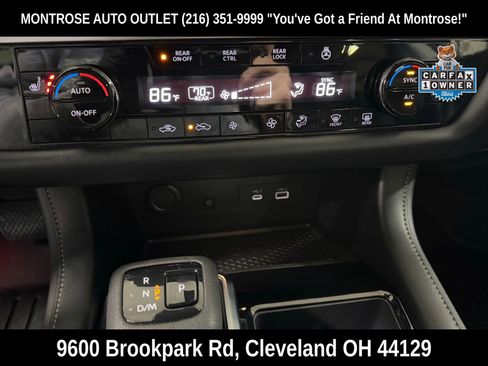 Used 2024 Nissan Pathfinder SL image 25