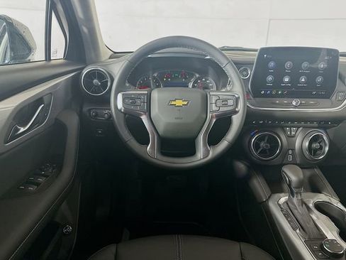 New 2025 Chevrolet Blazer LT w/ Midnight/Sport Edition image 22