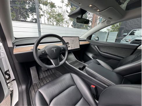 Used 2020 Tesla Model Y Long Range AWD/4WD image 2