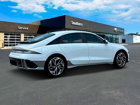 New 2024 Hyundai Ioniq 6 SEL image 9