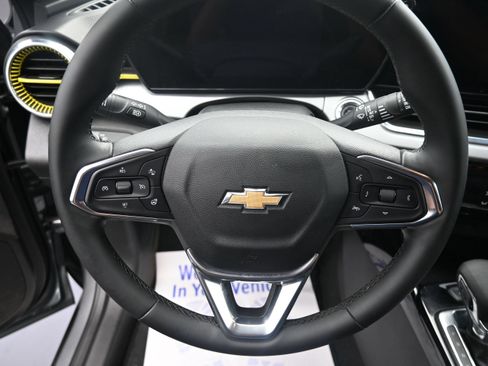 Certified 2024 Chevrolet Trax LT w/ Driver Confidence Package FWD image 11