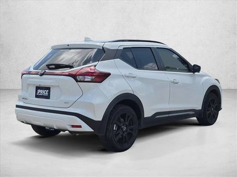 Used 2024 Nissan Kicks SR w/ SR Premium Package FWD image 5
