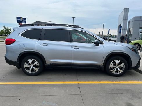 Used 2023 Subaru Ascent Premium w/ Convenience Package AWD/4WD image 11