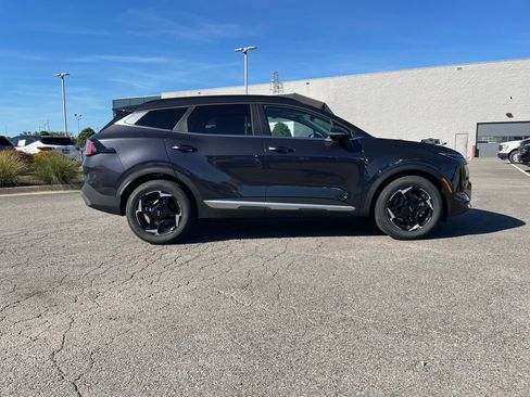 New 2026 Kia Sportage EX w/ EX Panorama Roof Package image 9