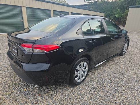 Used 2024 Toyota Corolla LE FWD image 6