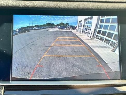 Used 2017 Cadillac XT5 Luxury w/ LPO, Wheel Lock Package AWD/4WD image 17
