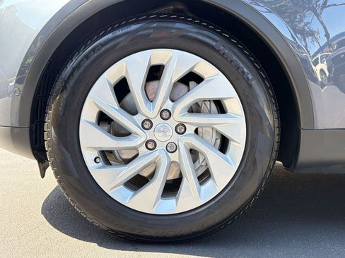 Certified 2025 Land Rover Discovery S AWD/4WD image 12