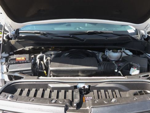 Used 2025 Chevrolet Silverado 1500 Custom Trail Boss w/ Dark Appearance Package AWD/4WD image 13