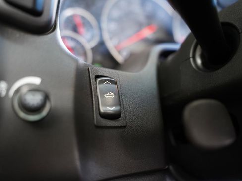 Used 2006 Chevrolet Corvette Convertible w/ Preferred Equipment Group image 30