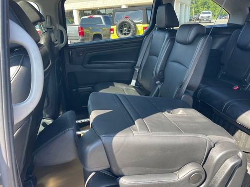 Used 2022 Honda Odyssey Touring image 11