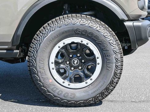 New 2026 Ford Bronco Badlands image 10