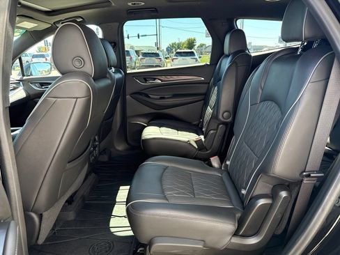 Certified 2023 Buick Enclave Avenir w/ Trailering Package, 5000 lbs. FWD image 17