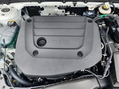 New 2026 Volvo XC40 B5 Core w/ Climate Package AWD/4WD image 20