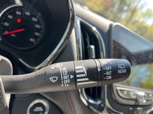 Used 2024 Chevrolet Equinox RS image 24