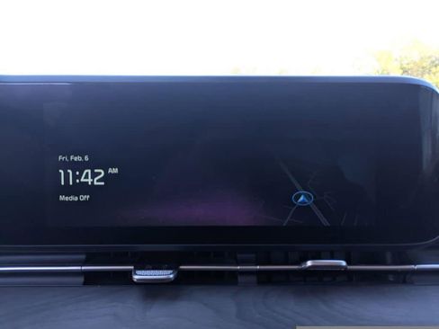 Certified 2024 Kia Carnival SX image 21