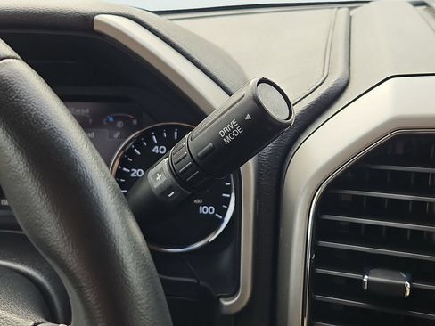 Used 2021 Ford F250 Lariat w/ Chrome Package AWD/4WD image 32