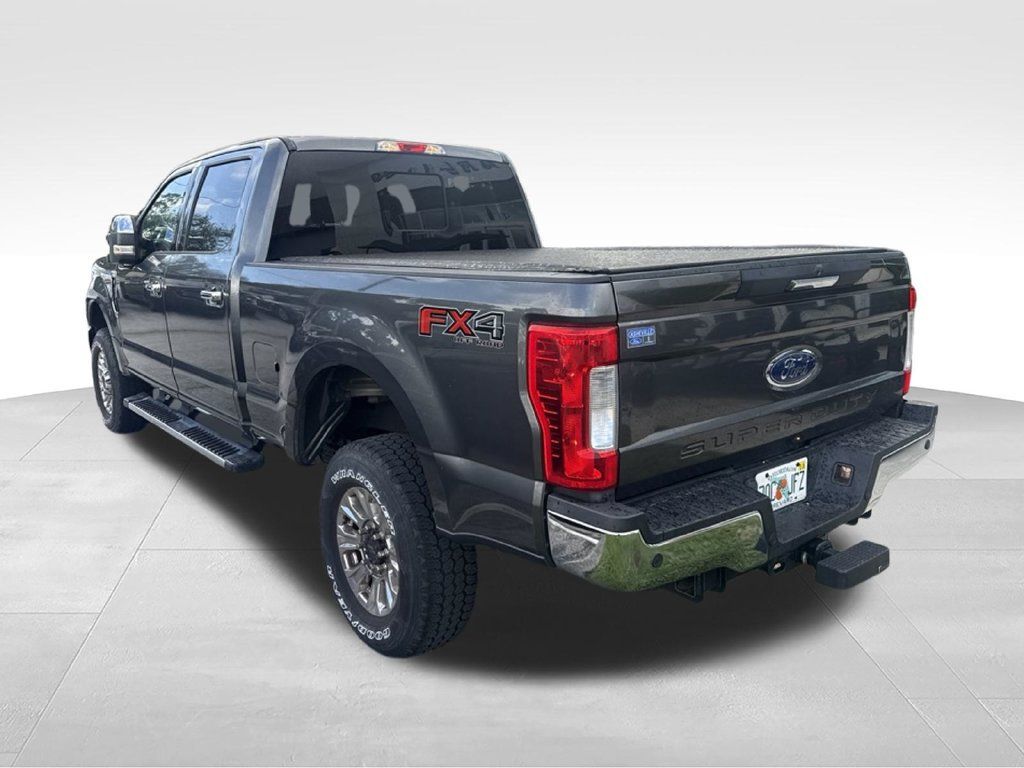 Used 2018 Ford F250 XLT w/ XLT Premium Package AWD/4WD image 3