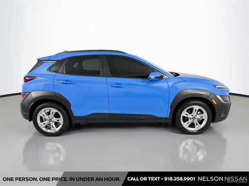 Used 2022 Hyundai Kona SEL w/ Convenience Package FWD image 4
