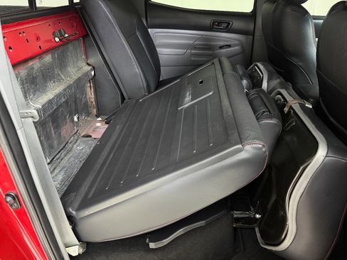 Used 2012 Toyota Tacoma PreRunner w/ TRD Sport Pkg image 37