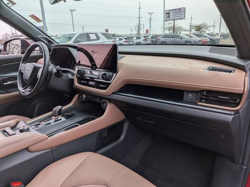 Used 2024 Toyota Grand Highlander AWD Hybrid image 29