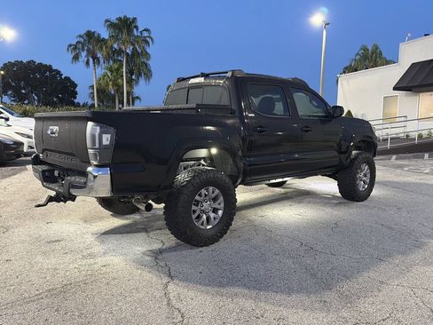 Used 2016 Toyota Tacoma SR5 w/ SR5 Appearance Package (SN) RWD image 5