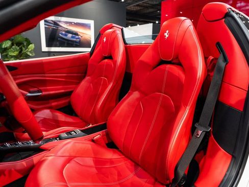 Certified 2023 Ferrari F8 Tributo image 4